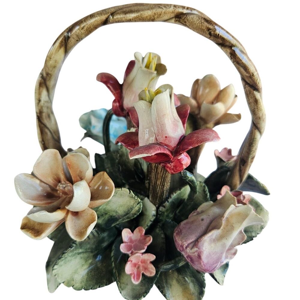 Pristine Italian Artisan Capodimonte porcelaine Flower Basket 7.5x6x5.5 #50